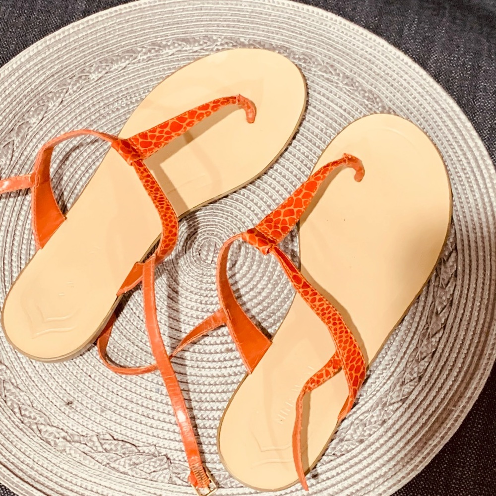 Women’s Flat T-Strap Sandal